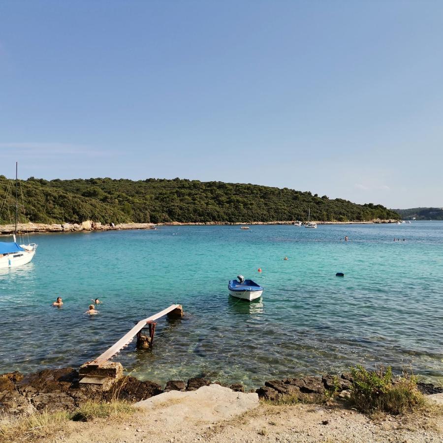 Cave With Free Parking Pula Exterior foto